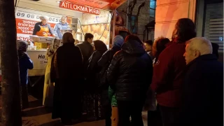 BTP Esenler’de vatandaşlara lokma ikramında bulundu