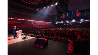 CHP'de Özgür Özel yeniden genel başkan seçildi