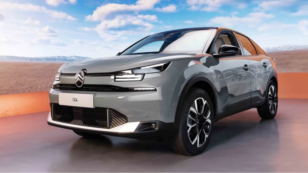 Citroen'in yenilenen C4 ve C4 X modelleri ubatta Trkiye'de sata kacak