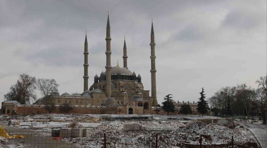 Edirne'de her yer buz tuttu