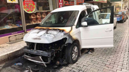 Elazığ'da 4 saatte 3 araç kundaklandı