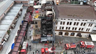 Eminn'nde kan yangnda restoran kullanlamaz hale geldi