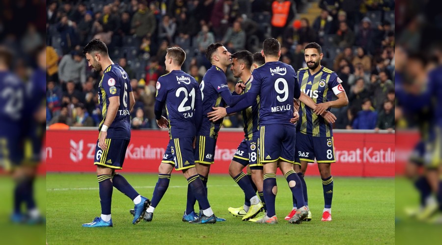 Fenerbahçe yarı finalde