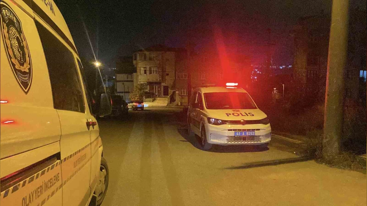 Gebze'de sokak ortasında silahlı kavga: 1 yaralı