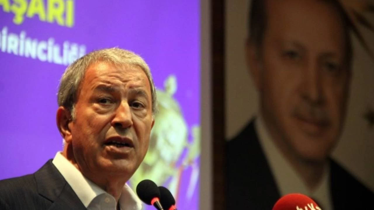 Hulusi Akar: PKK'l, YPG'li kpeklerle, pilerle bizi durdurmaya alyorlar