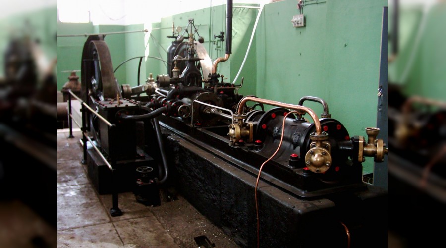 İBB İstanbul'un ilk su istasyonunu onarıyor