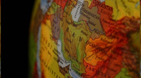 İran'da şiddetli deprem