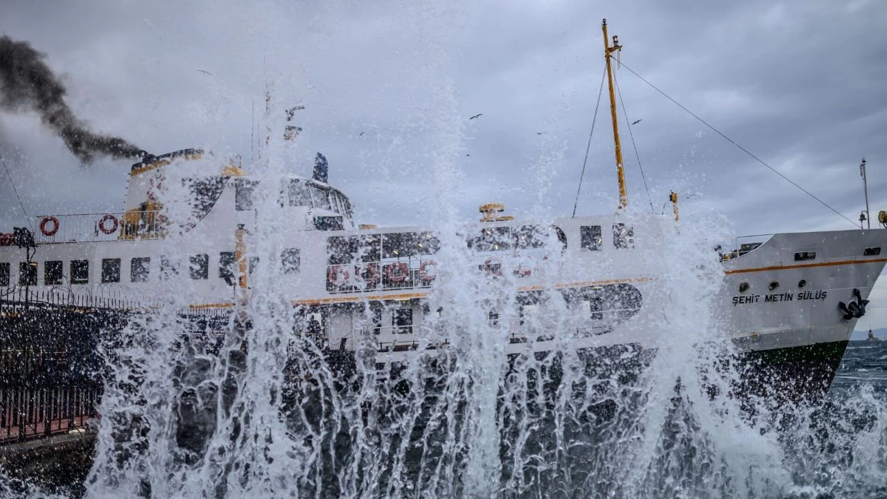İstanbul'da vapur seferleri iptal edildi
