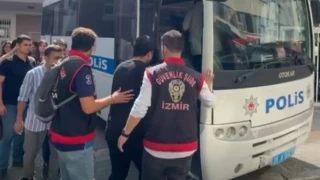 zmir'de ABD askerlerini protesto edenler tahliye edildi 