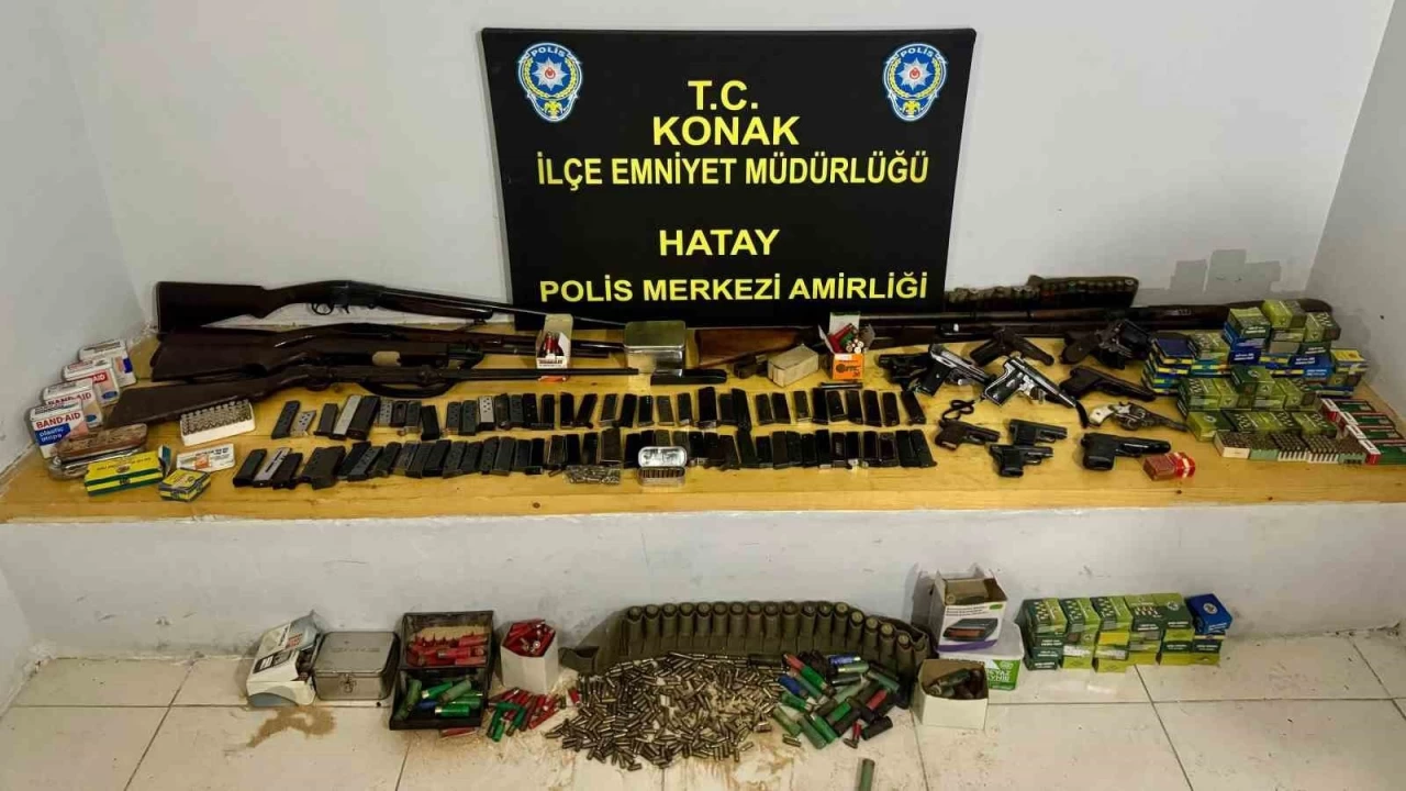 İzmir'de ölen kişinin evinden cephanelik çıktı