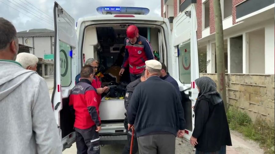 Kendi yaptığı inşaatta asansör boşluğuna düştü