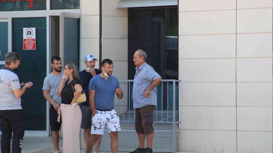 Kız kardeşini darp eden şahsı 15 bıçak darbesiyle öldürdü