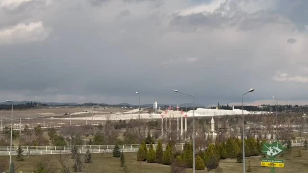 Konya'da askeri eğitim uçağı düştü, pistteki personel şehit oldu