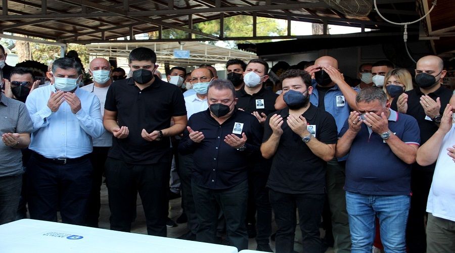 Muhittin Böcek'ten, ağabeyine son görev