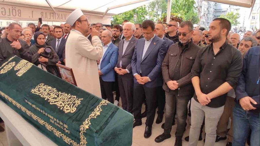 Nuri Sesigüzel toprağa verildi