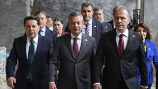 Özgür Özel: 'İran halkının yanındayız'