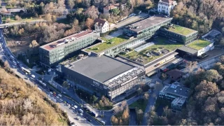 Papa 14. Leo'nun ayine katılacağı Volkswagen Arena'da hazırlıklar sürüyor