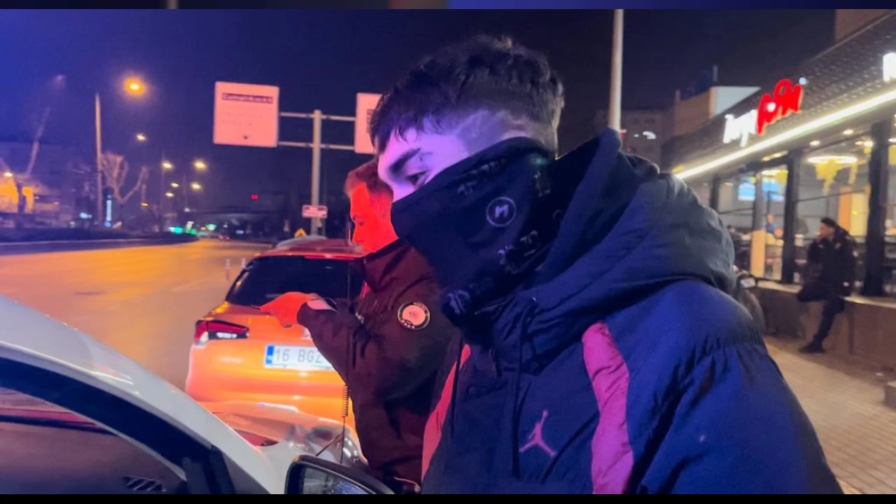 Polisten kaçıp, sosyal medyada fenomen oldu