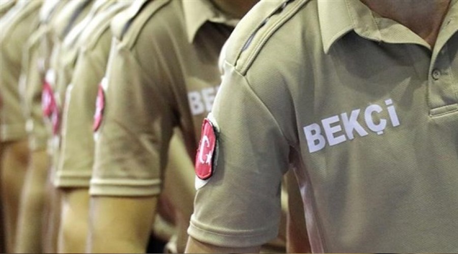 Sahte bekçiyi gerçek polis yakaladı