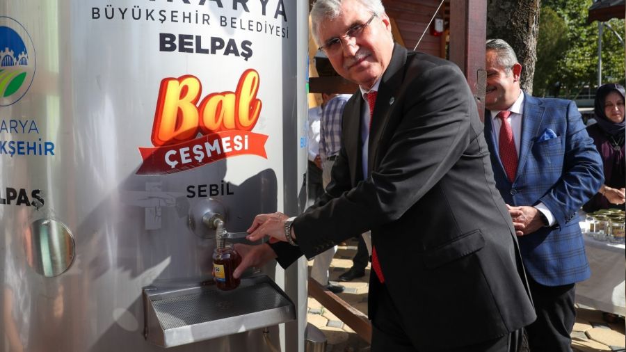Sakarya Büyükşehir'in ücretsiz bal ve süt geleneği yeniden başladı