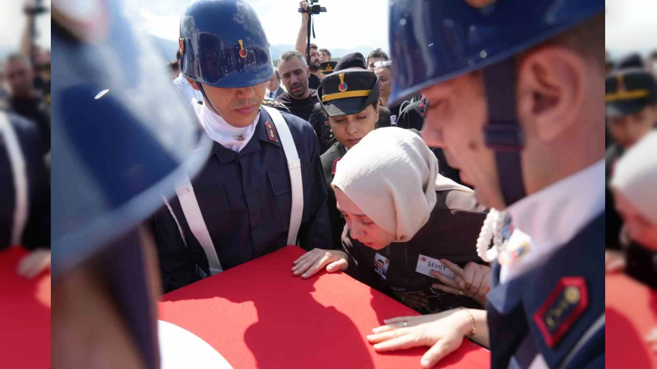Şehidin eşi: "Ben söz verdim ağlamayacağım"