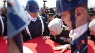 Şehidin eşi: "Ben söz verdim ağlamayacağım"