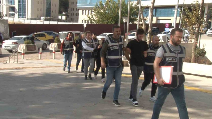 Şehidin evini soyan 3 hırsız yakalandı