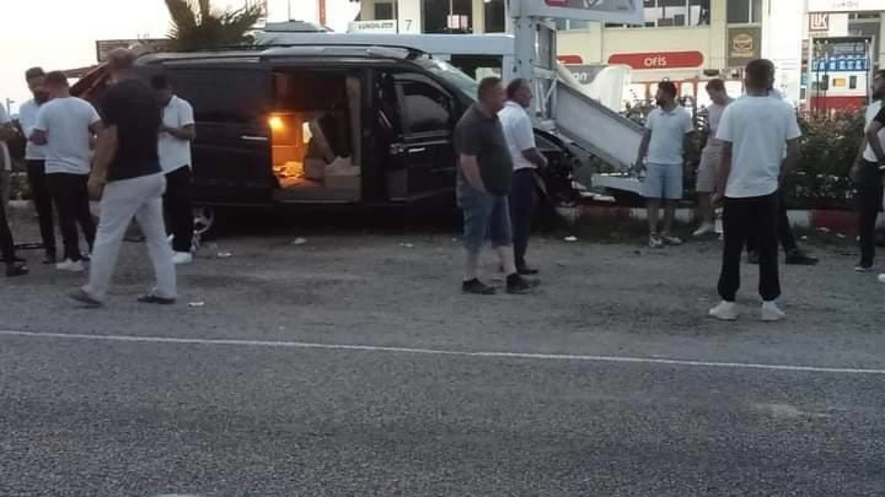 Sinop'ta iki otomobil çarpıştı: 1 ölü, 7 yaralı