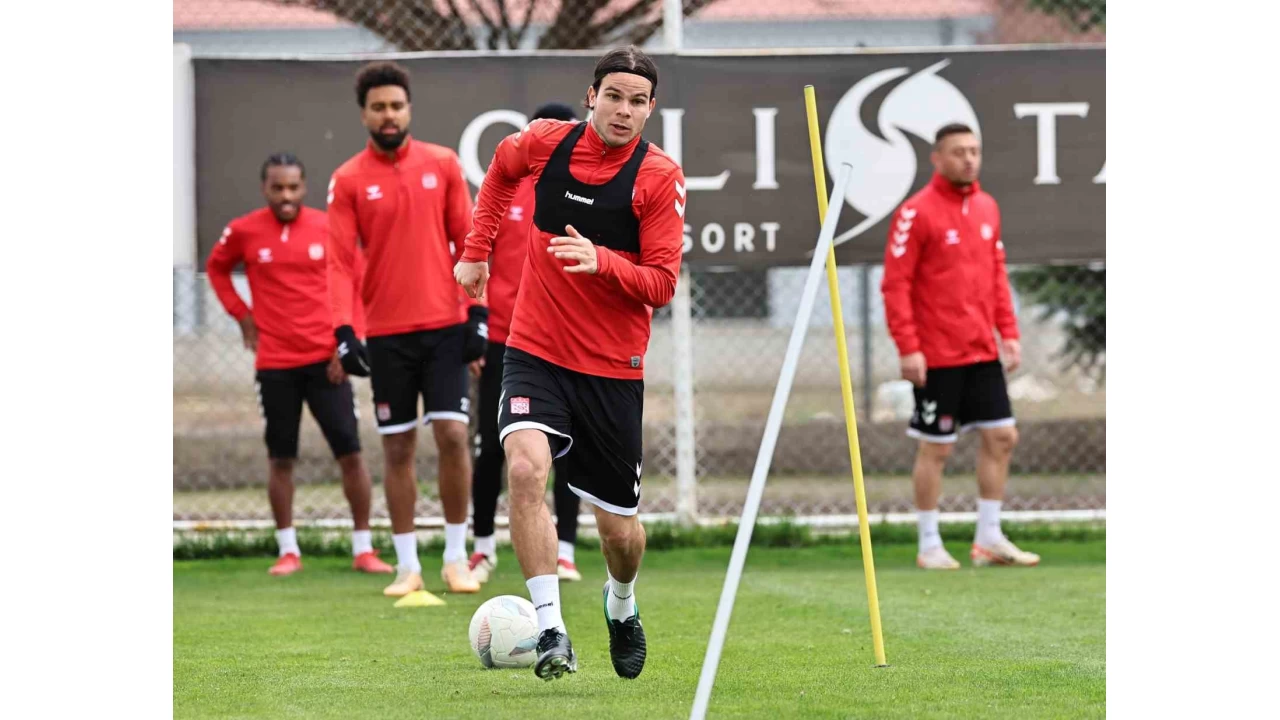 Sivasspor'da hedef Fenerbahçe'den puan almak