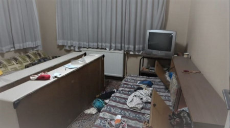 Soydukları evi otel gibi kullandılar