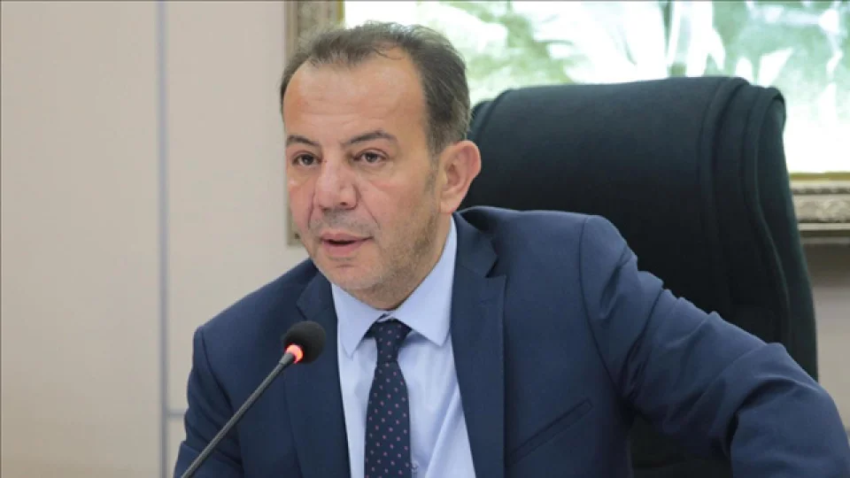 Tanju Özcan görevden uzaklaştırıldı