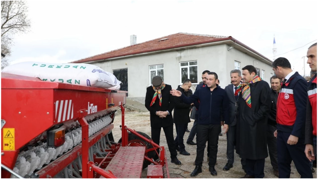 Tarımda modern uygulamalarla köyler verimli ürün elde ediyor