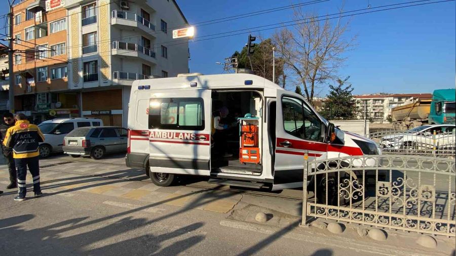 Tramvay yolunda kaza: 1 yaralı