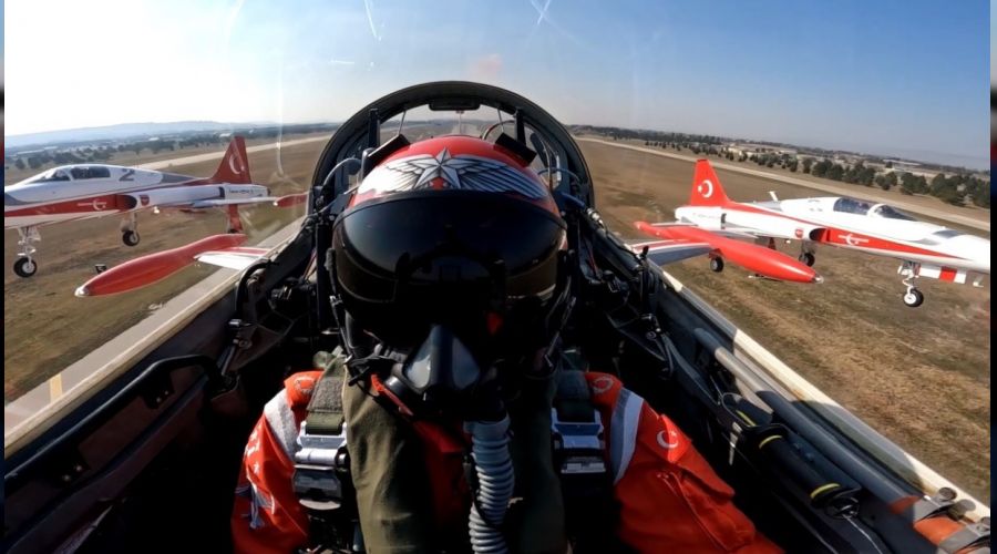 Türk Yıldızları'nın Cumhuriyet Bayramı gösterisi