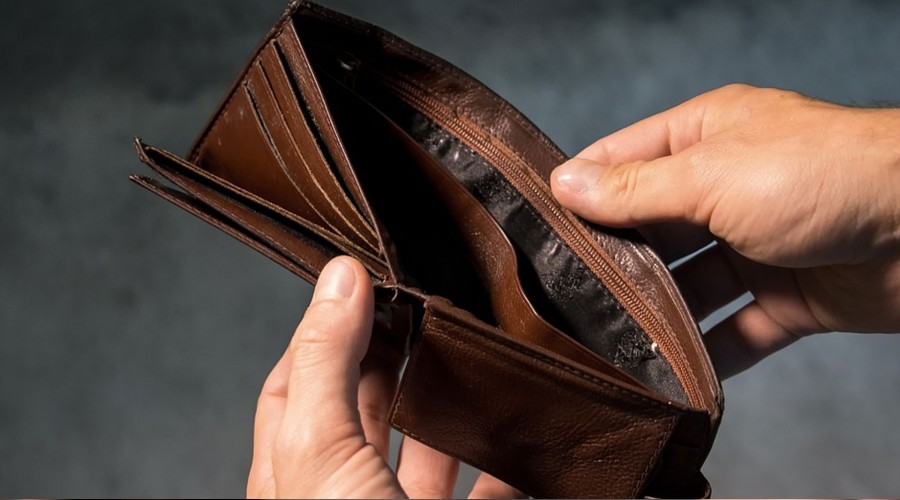 Ücretler enflasyona yenildi