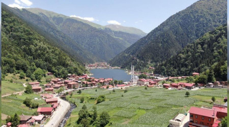 Uzungöl'de turizmciler sezondan memnun