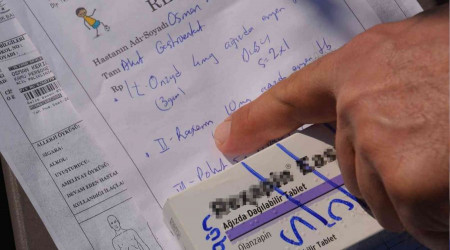 Yanlış ilaç küçük çocuğu canından ediyordu