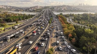 Yeni eitim retim ylnn ilk gnnde stanbul'da trafik youn