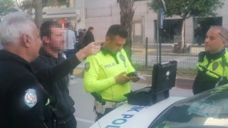 Alkolmetreyi üflemeyi reddetti, 'Eşim üflesin' dedi