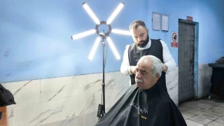 Artvinli genç kuaförden örnek davranış