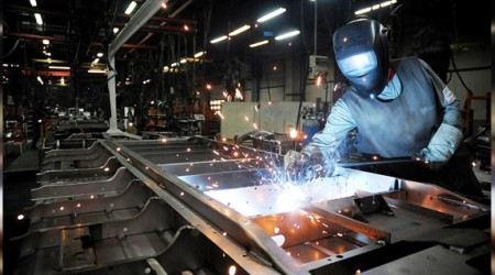 Avrupa'da sanayi çarkları yavaşladı