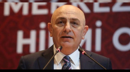 Babasından sonra annesini de kaybetti