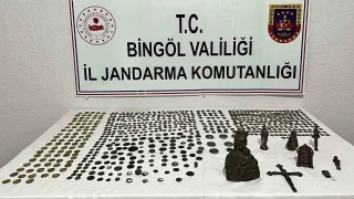 Bingöl'de 734 adet tarihi eser ele geçirildi