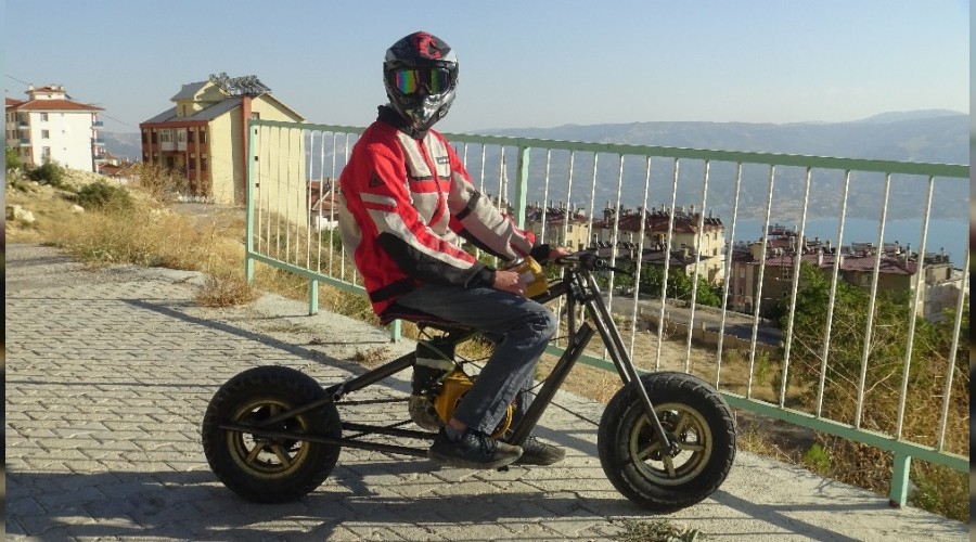 'Bugyy' araba yapan genç hayalindeki bölümü kazandı