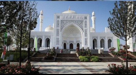 Çeçenistan'da Avrupa'nın en büyük camisi açıldı