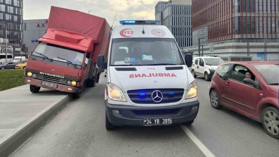 Direksiyon başında kalp krizi geçirdi