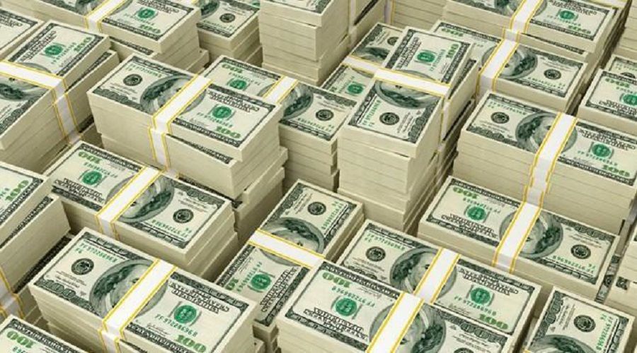 Dolar ata binmiş süvari gibi dört nala gidiyor