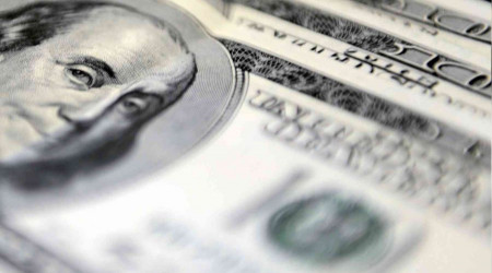 Dolar rekor kıra kıra ilerliyor