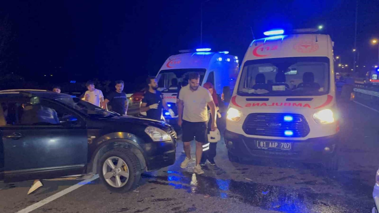 Dönüşü kaçıran cipe otomobil çarptı: 4 yaralı