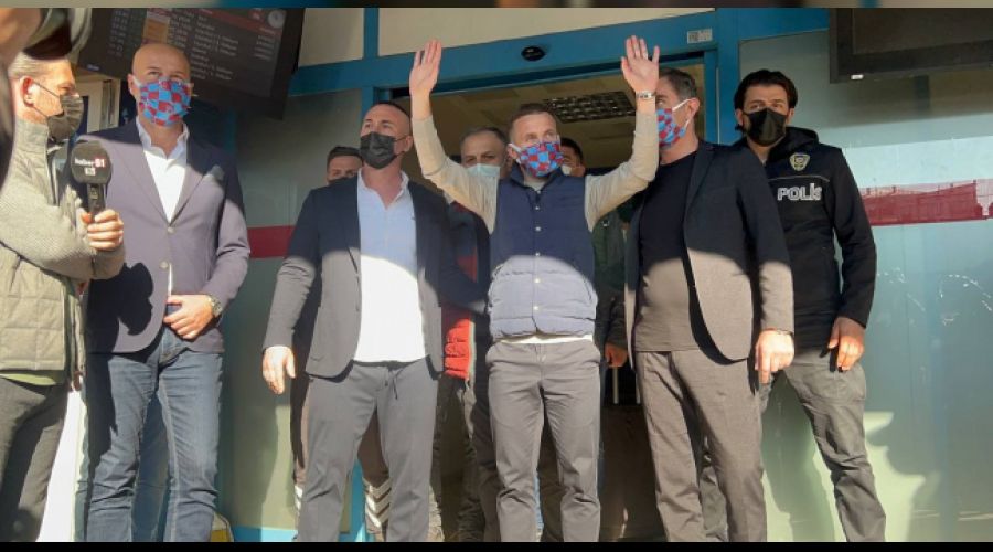 Edin Visca'ya coşkulu karşılama